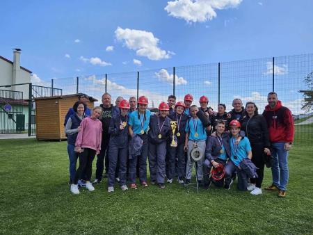 Na izbirnem tekmovanji za mladinsko gasilsko olimpijado 2024 uspešna ekipa mladincev PGD Zg. Tuhinj (2)